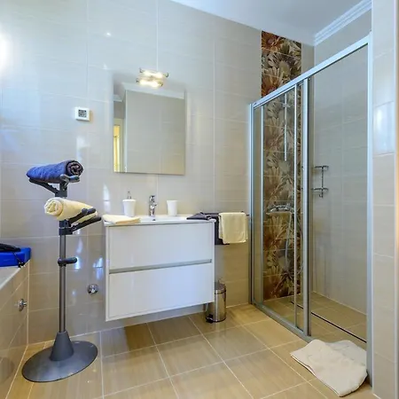 Luxury With Wifi - 11877